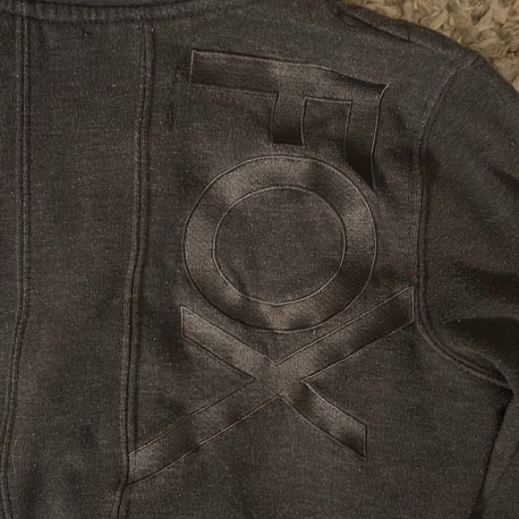 Fox High Neckline Zip Up Sweater - Picture 7 of 7